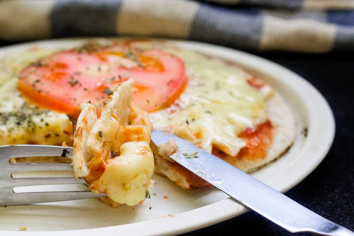 Receita de Massa de Pizza de Frigideira - faça um delicioso lanche para o final de semana.