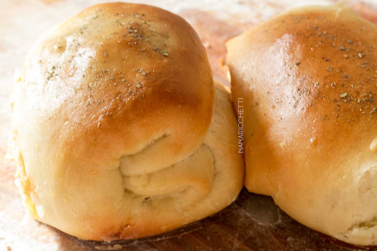 Pão Caseiro Recheado com Frango