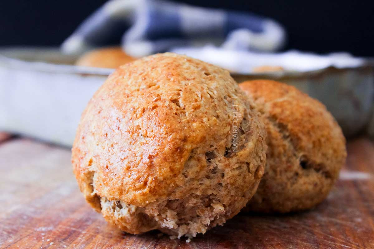 Receita de Pão de Minuto com Farinha Integral - perfeito para o café da manhã da família.