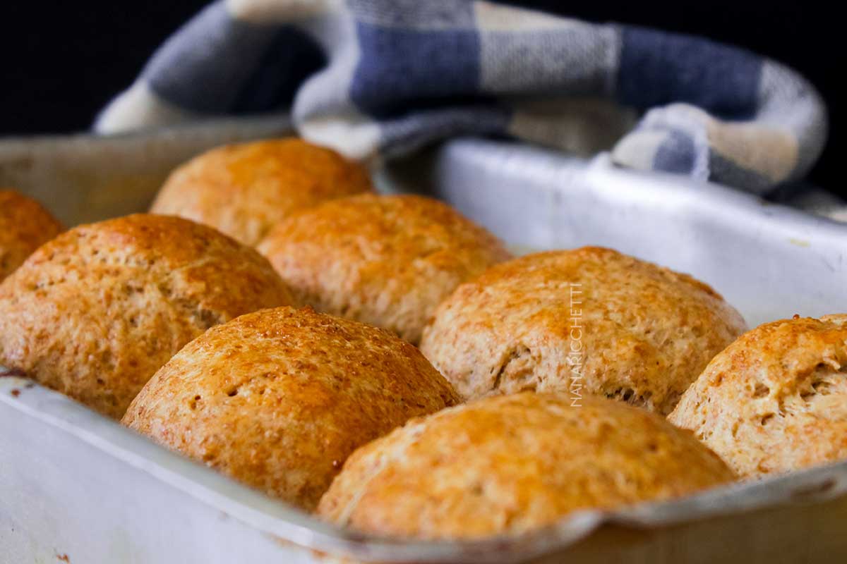 Receita de Pão de Minuto com Farinha Integral - perfeito para o café da manhã da família.