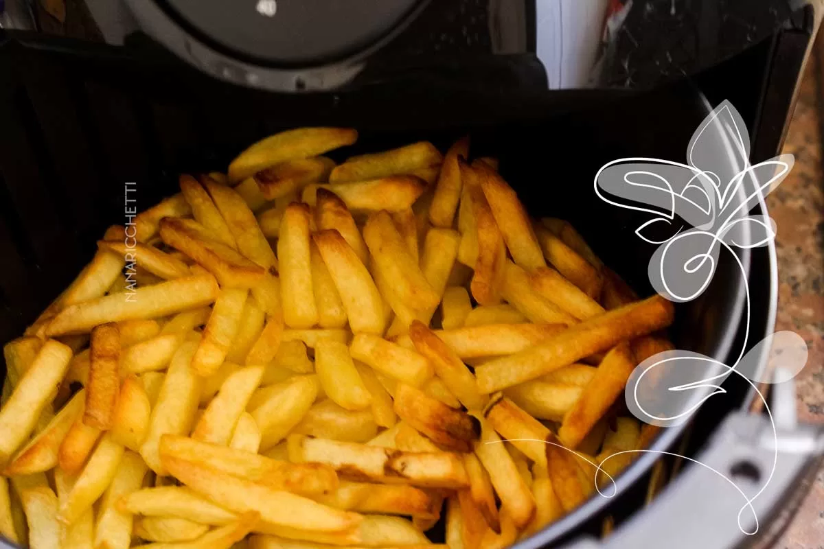Saiba como fazer batata frita na Air Flyer.