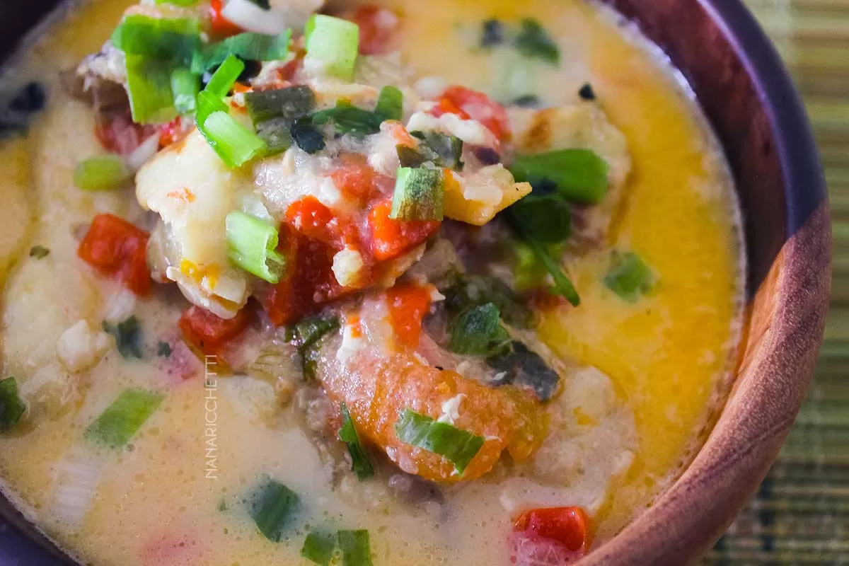 Receita de Peixe Cozido com Leite de Coco - um prato delicioso para servir no almoço de domingo com a família.