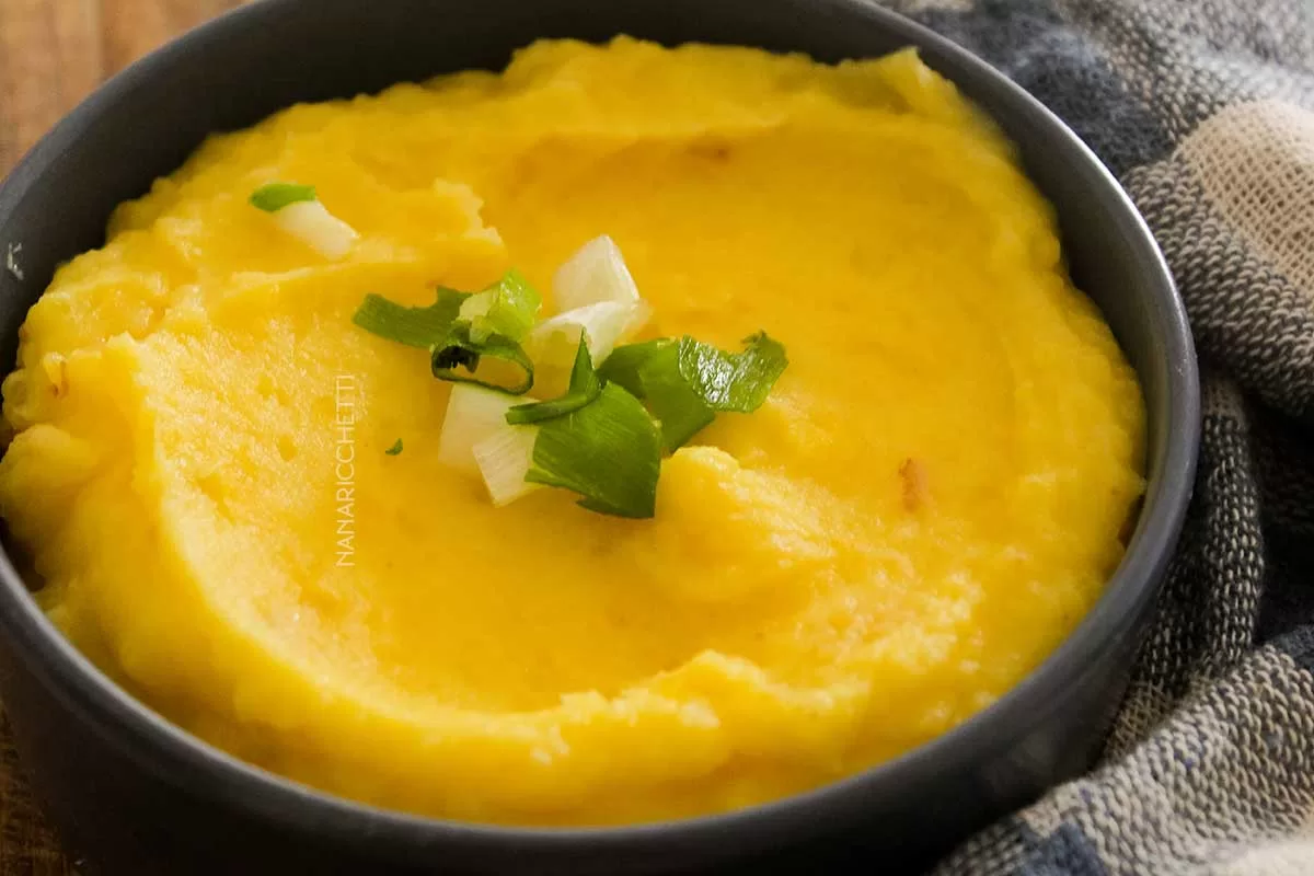 Receita de Purê de Batata Baroa - muito fácil de fazer para servir no almoço ou jantar da semana.