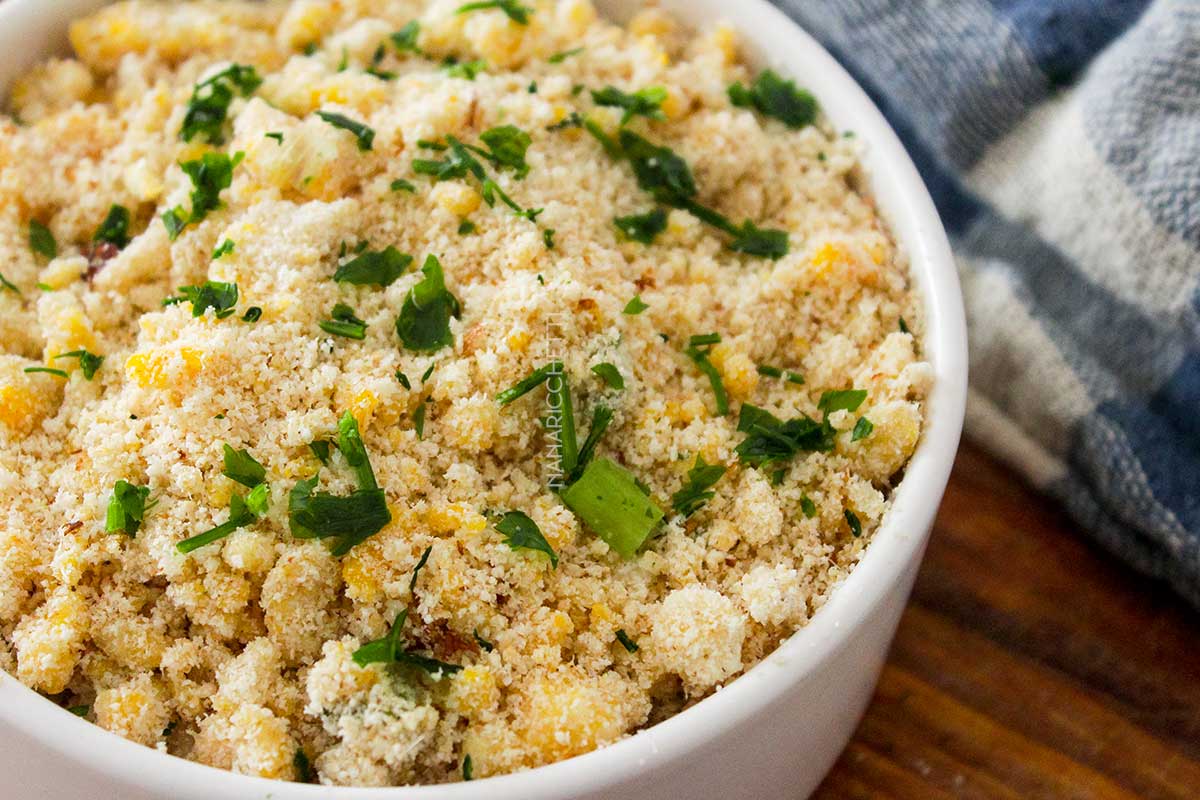 Receita de Farofa com Ovo - usando farinha de mandioca, você terá uma simples farofa para o almoço.