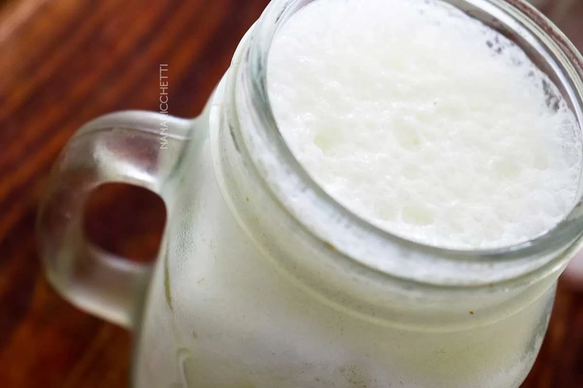 Receita de Limonada Suíça com Leite Condensado - veja como é fácil fazer uma bebida refrescante no liquidificador.