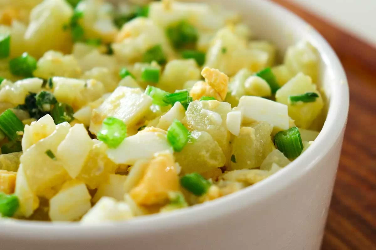 Receita de Salada de Chuchu com Ovos - faça nos dias quentes para o almoço da semana.