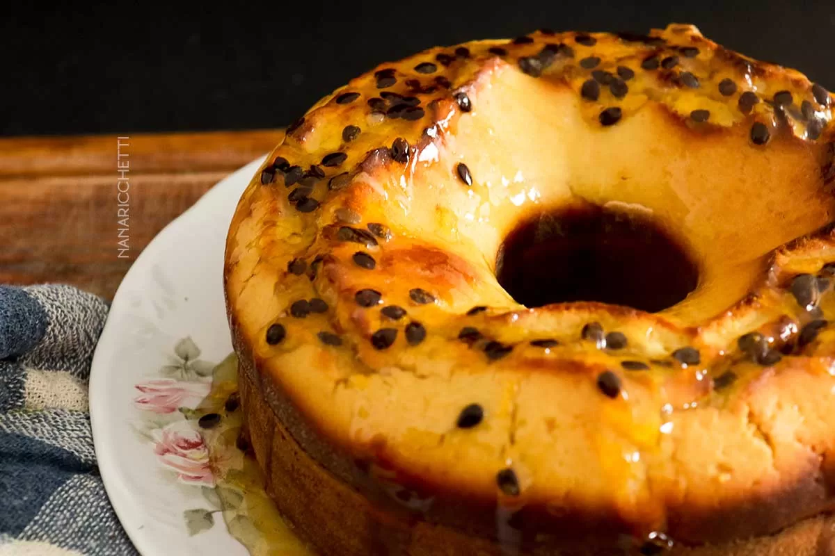 Receita de Bolo de Maracujá com polpa da Fruta - caseiro, fofinho e delicioso para o lanche da tarde.