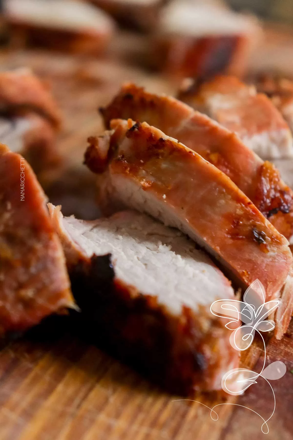 Receita de Carne de Porco Assada na Cerveja - faça um prato delicioso usando um belo pedaço de carne suína. 