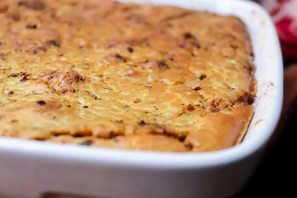 Receita de Torta Salgada de Atum de Liquidificador - um clássico da nossa cozinha, para lanchar ou servir no jantar.