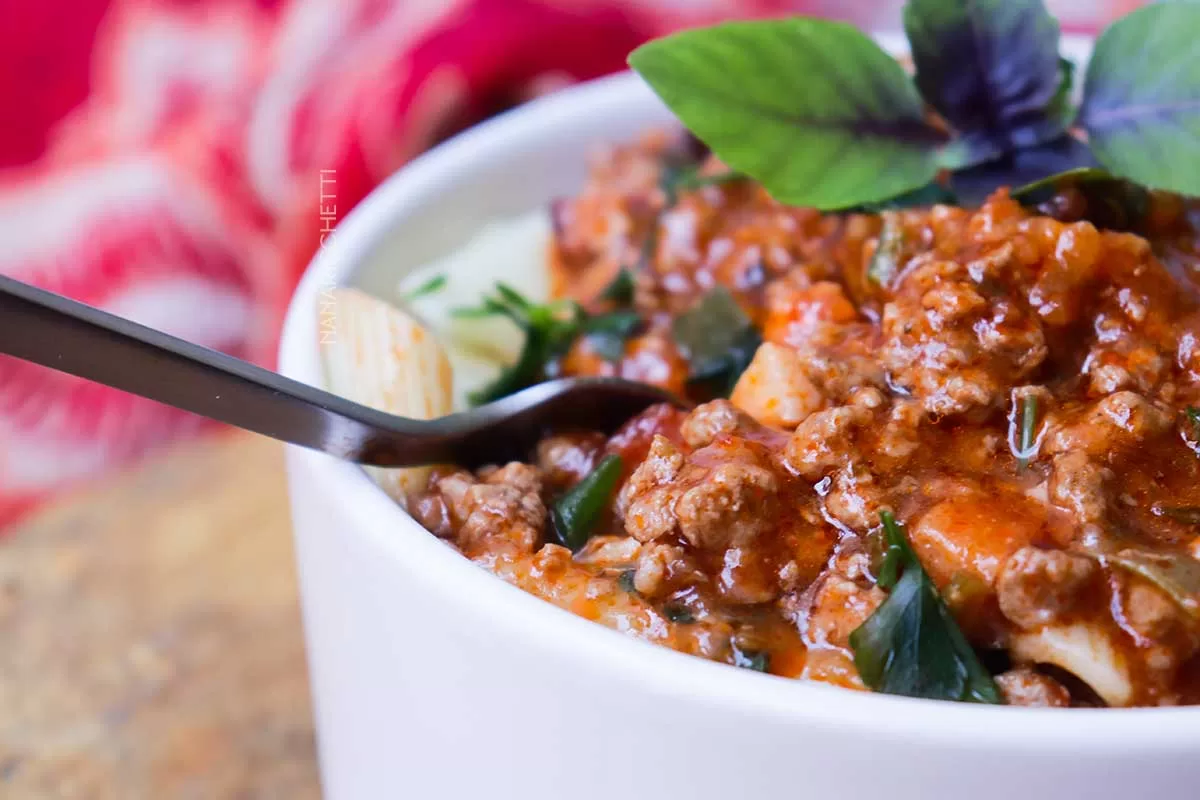 Macarrão com Carne Moída e Molho de Tomate