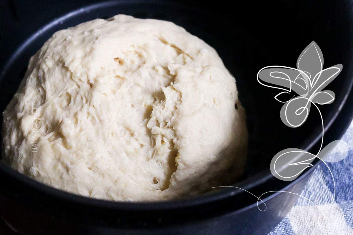 Receita de Pão Caseiro de Mandioca na AirFryer - veja como assar pão na fritadeira elétrica sem óleo.