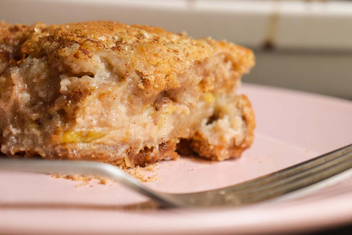 Receita de Torta Preguiçosa de Banana - uma sobremesa simples de fazer.