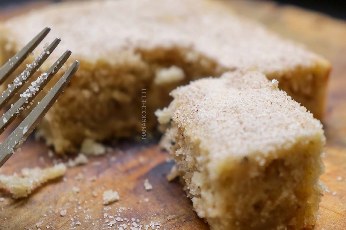 Receita de Bolo de Banana e Canela Simples - uma receita deliciosa para o lanche da tarde.