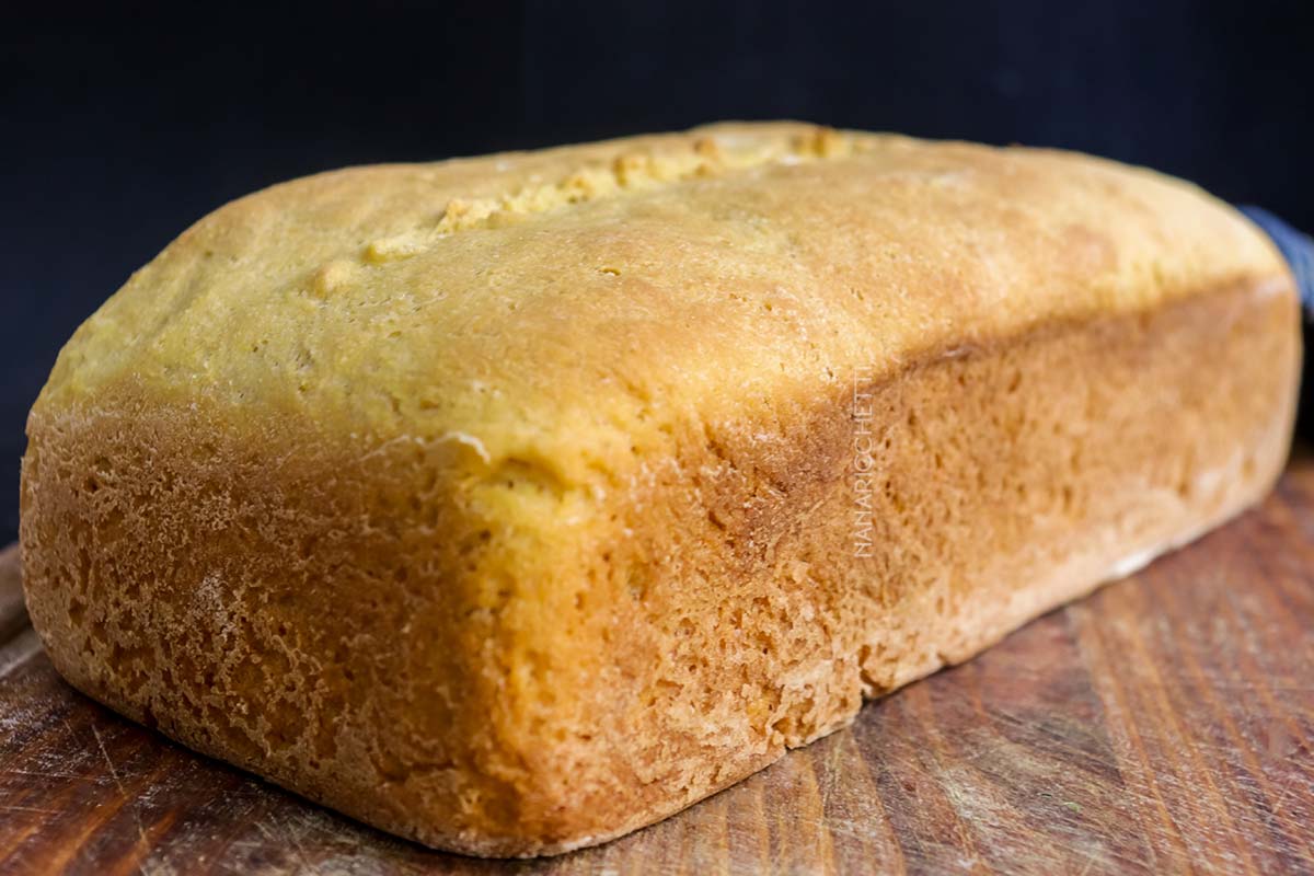 Receita de Pão de Fubá Caseiro - veja como é fácil fazer um café da manhã ou lanche da tarde delicioso.