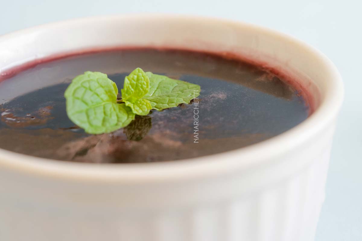 Receita de Geleia de Jabuticaba - deixe o seu café da tarde mais gostoso com esse doce de tacho.