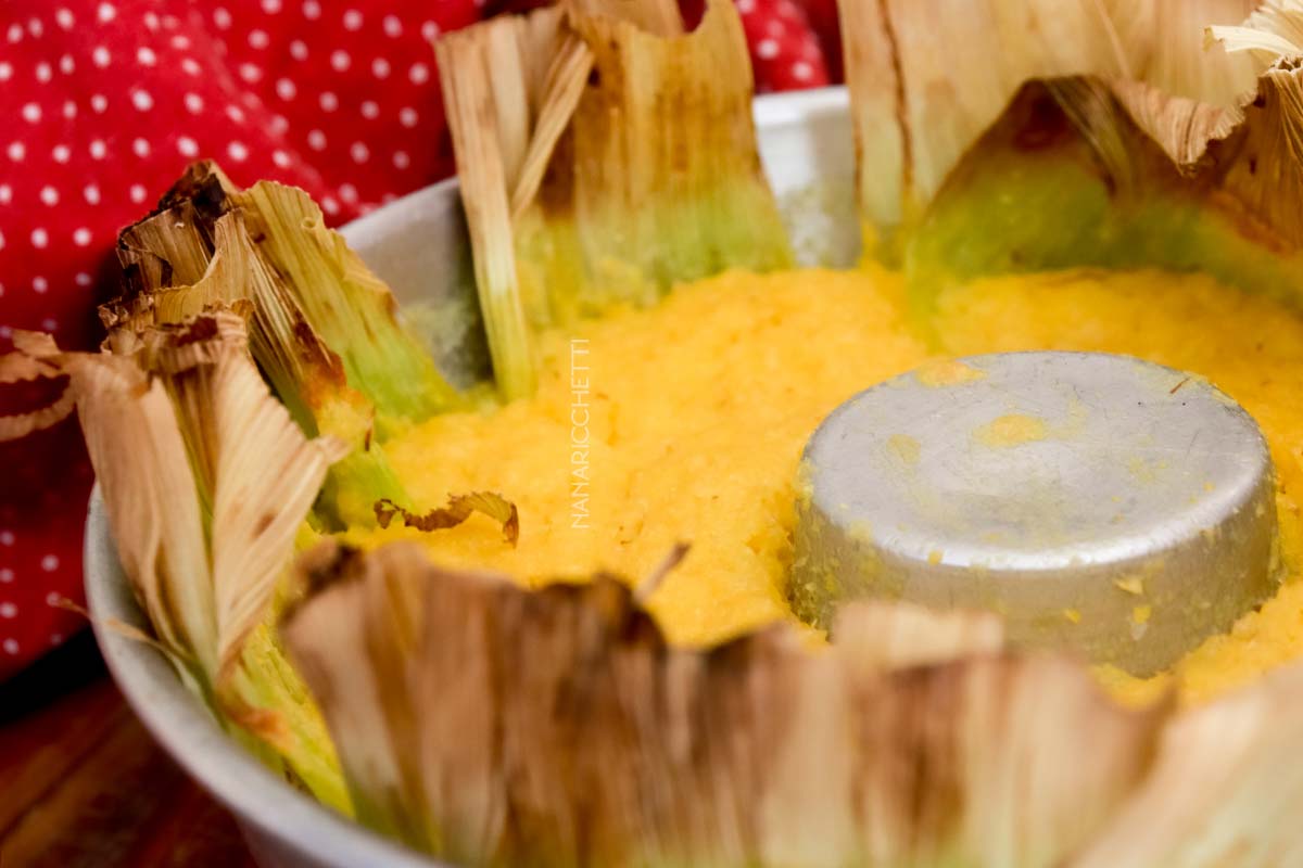 Receita e Bolo Pamonha de Milho Verde na Palha - aprenda a fazer um delicioso doce para a sua Festa Junina.