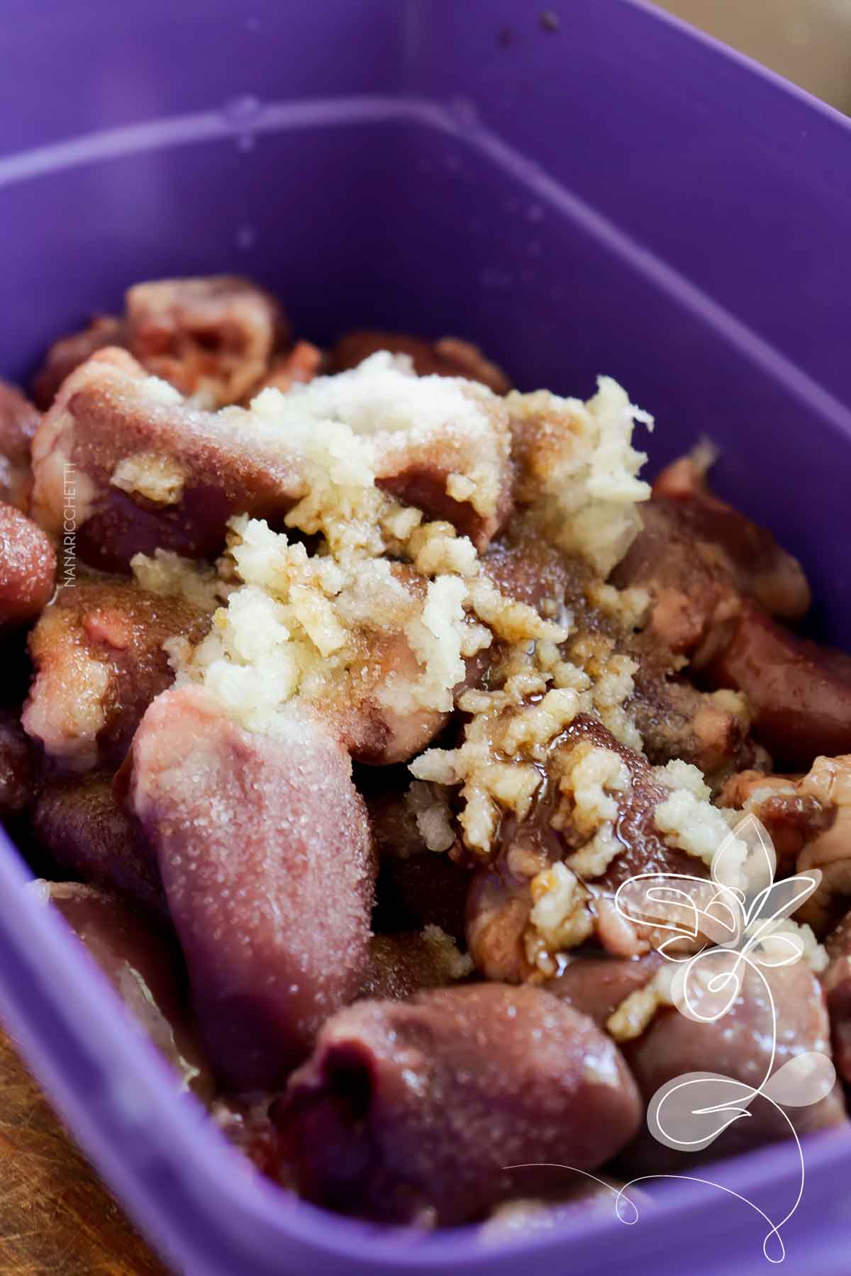 Coração de Frango Acebolado - receita simples e ideal para refeições rápidas ou petisco.