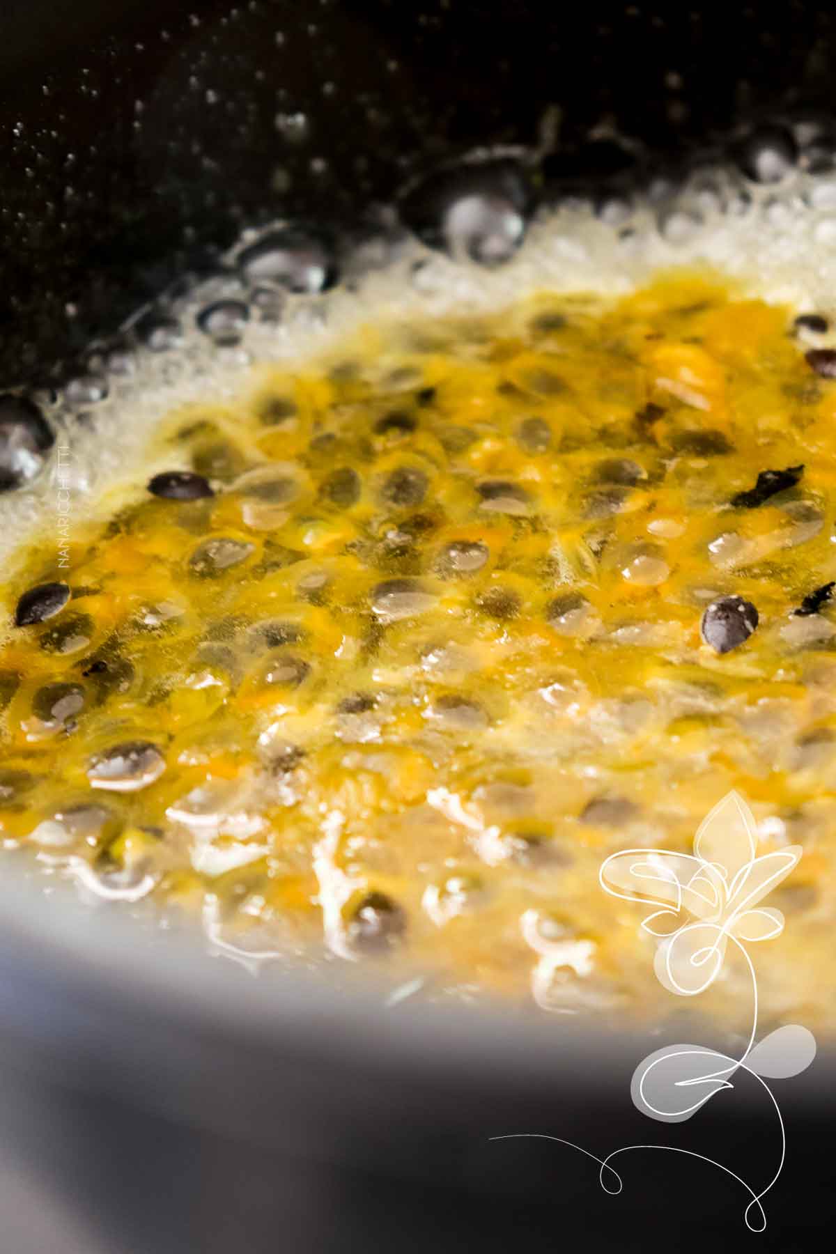 Receita de Mousse de Maracujá Simples - sobremesa fácil para qualquer ocasião.