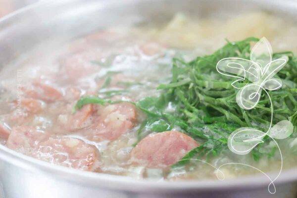 Receita de Caldo Verde com Linguiça - deliciosa sopa para os dias frios.