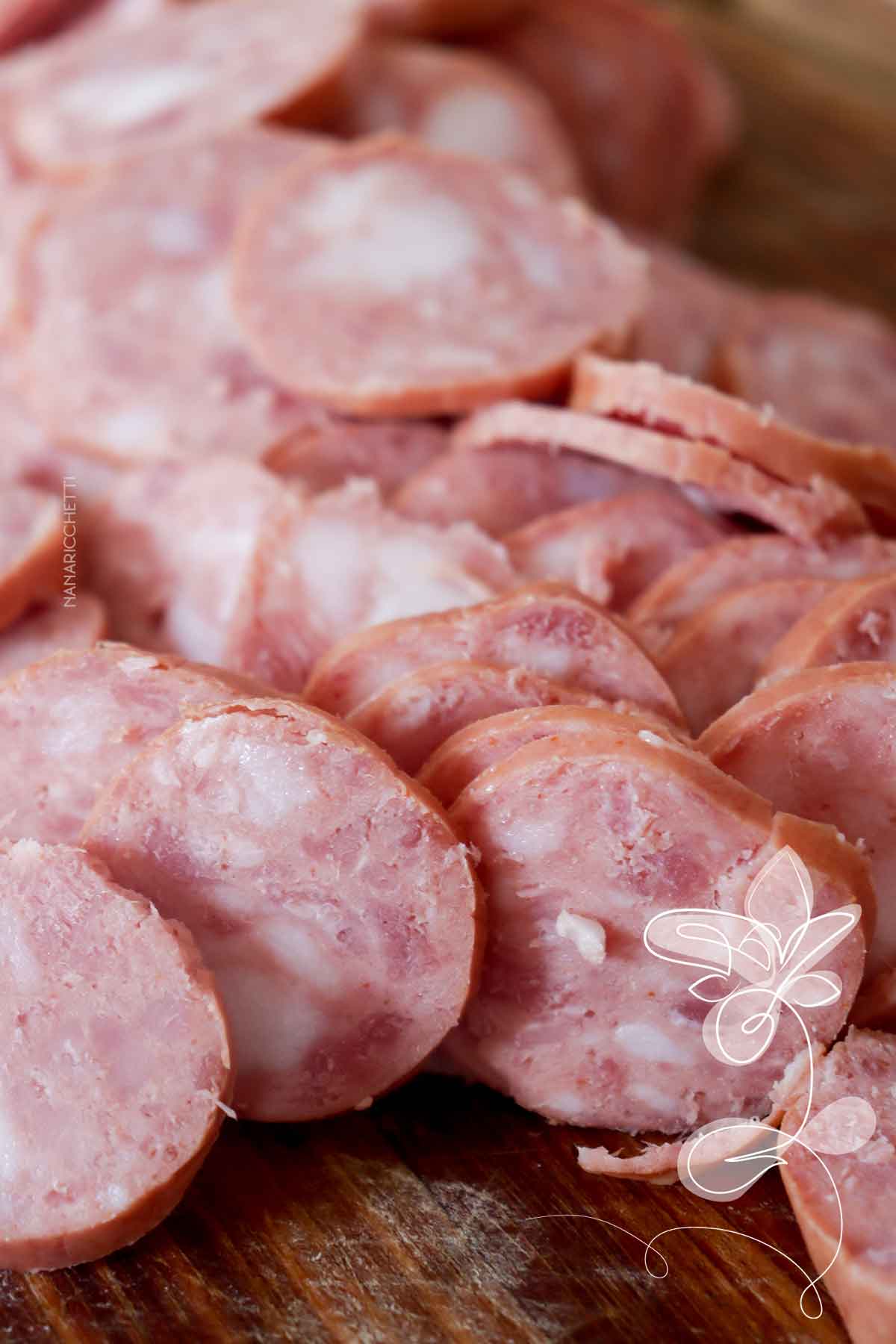 Receita de Caldo Verde com Linguiça - deliciosa sopa para os dias frios.
